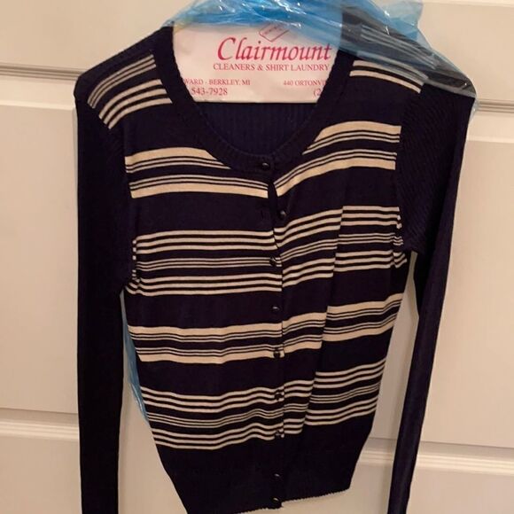 Marc By Marc Jacob’s Small Sweater - Picture 1 of 4